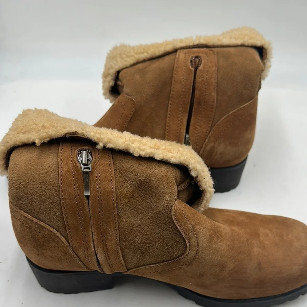 UGG Australia Bellevue Leather Sheepskin Lined Boots Women's Size 9 Buckle